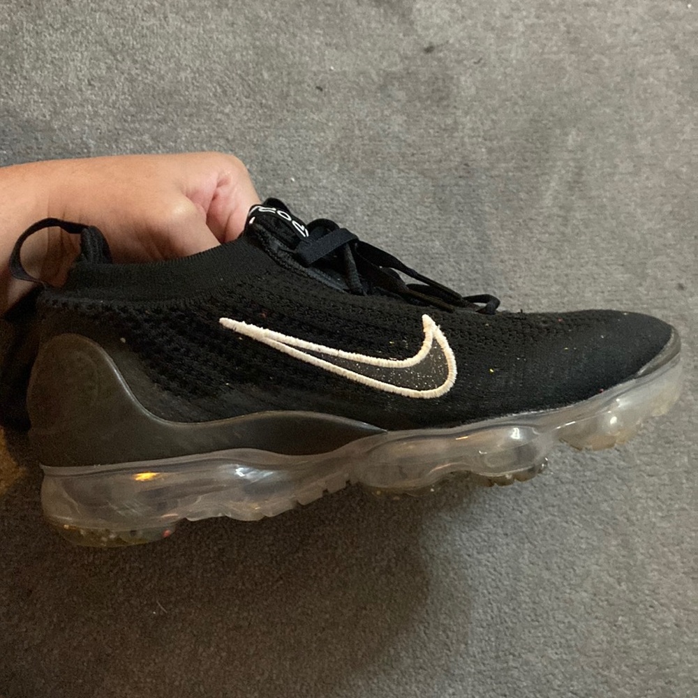 Women's Size 10, Nike Air VaporMax FlyKnit.